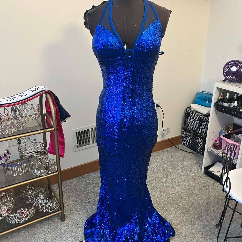 Bue Faviana Size 12 Sequin Gown